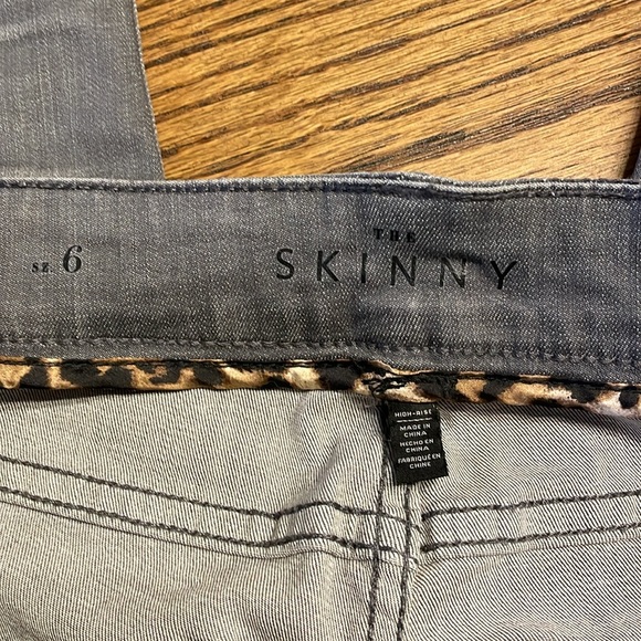 Women’s White House Black Market Gray Skinny Jeans Size 6 High-Rise Worn Twice - Picture 4 of 10